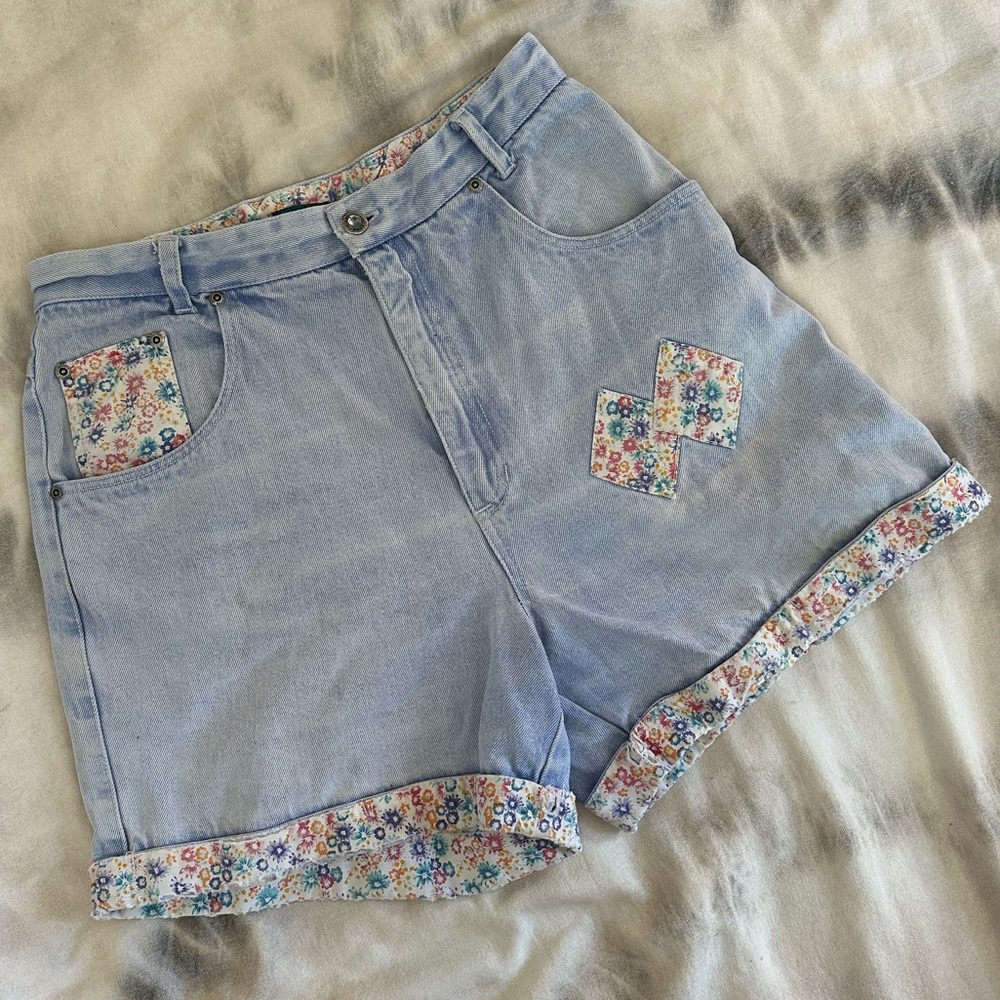 Vtg 90s High Waisted Denim Shorts - 11/12